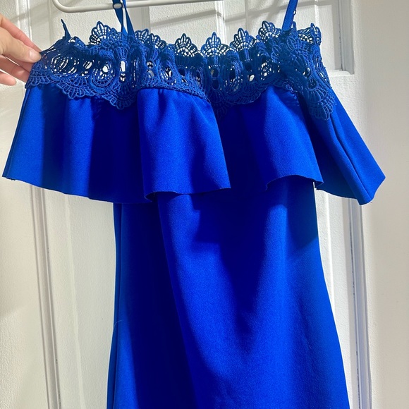 BCX Cochet Off the Shoulder Dress - Picture 4 of 7